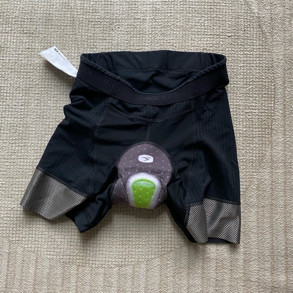 SUGOI Evolution shorties - Picture 3 of 4
